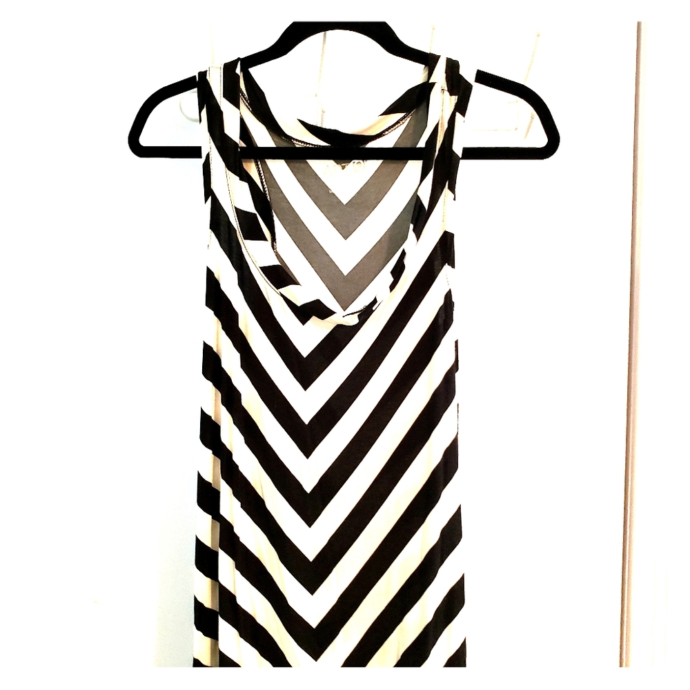 Black and White V Style Maxi Dress
